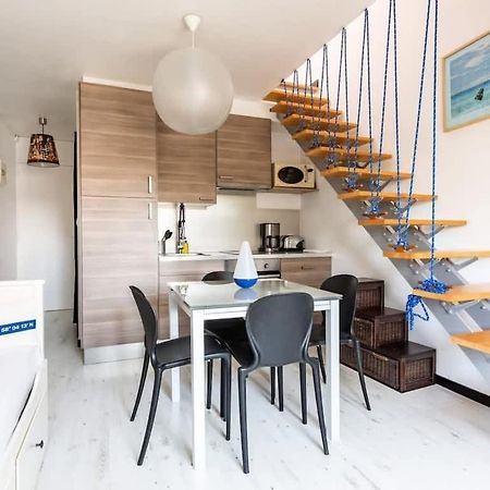 Le Capucin - Petit Duplex Avec Place De Parking Dinard Bagian luar foto