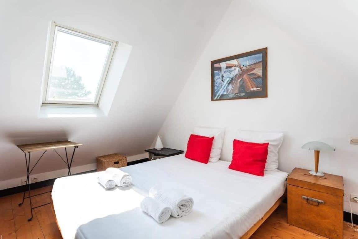 Le Capucin - Petit Duplex Avec Place De Parking Dinard Bagian luar foto