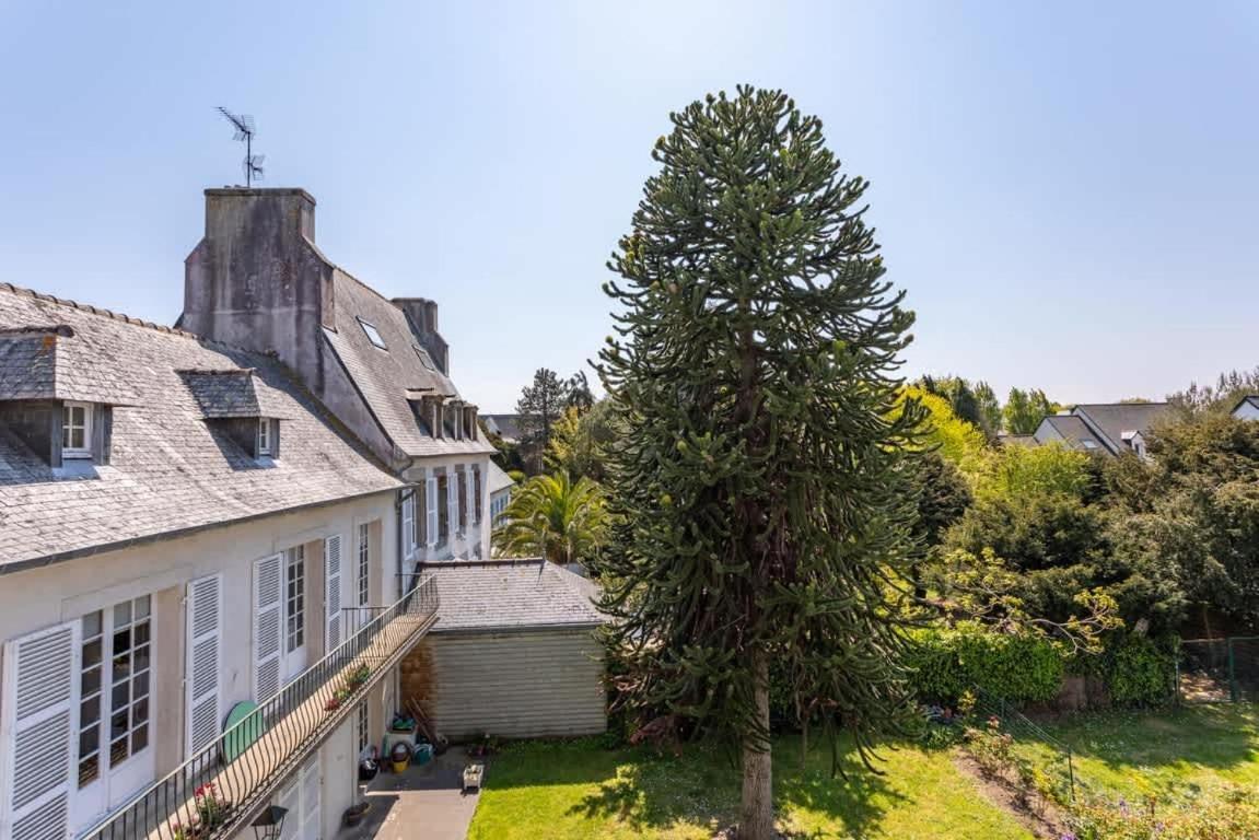Le Capucin - Petit Duplex Avec Place De Parking Dinard Bagian luar foto